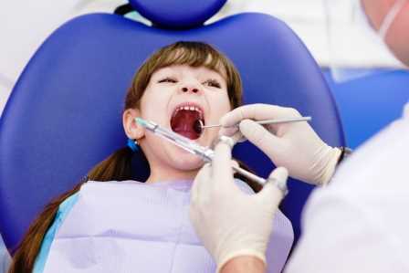 Безанестезионная процедура — почему вынимание зубов может быть болезненным и как избежать дискомфорта