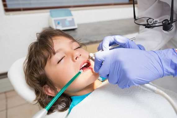 Лечить зубы анестезией