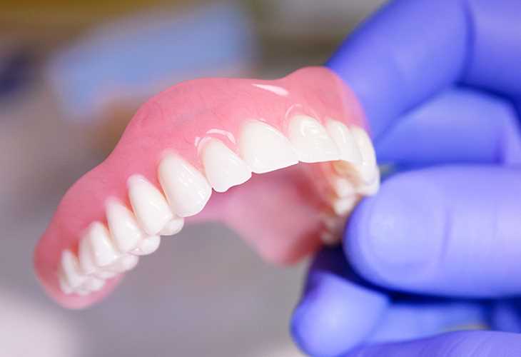 Виды съемного протезирования зубов