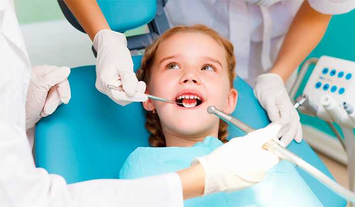 Лечение кариеса молочных зубов: особенности процесса у детей